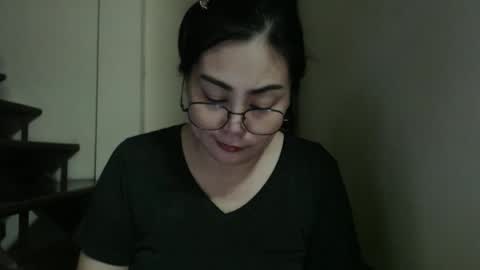 Snapshot of bellbabe chatting on 09.15.25 Bella online show from 09.15.25