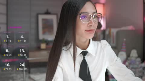 Snapshot of belle_adrienne chatting on 01.11.25 Belle Adrienne  IG  online show from 01.11.25