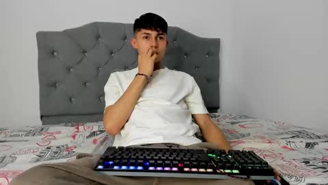 Snapshot of benavides_anthony chatting on 12.25.24 Anthony online show from 12.25.24