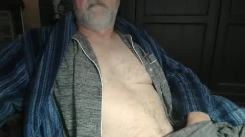 Snapshot of bendrinkin chatting on 01.11.25 bendrinkin online show from 01.11.25