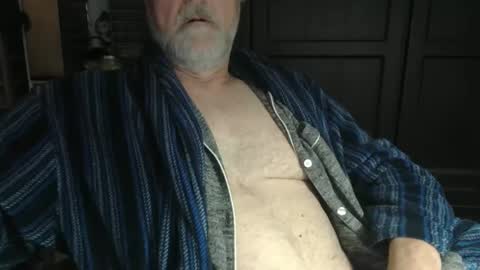 Snapshot of bendrinkin chatting on 01.13.25 bendrinkin online show from 01.13.25