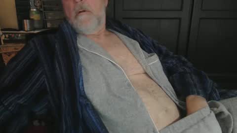 Snapshot of bendrinkin chatting on 01.17.25 bendrinkin online show from 01.17.25