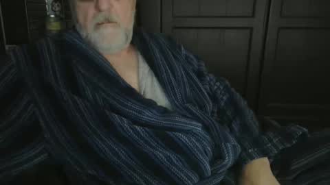 Snapshot of bendrinkin chatting on 01.20.25 bendrinkin online show from 01.20.25