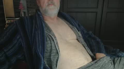 Snapshot of bendrinkin chatting on 01.25.25 bendrinkin online show from 01.25.25