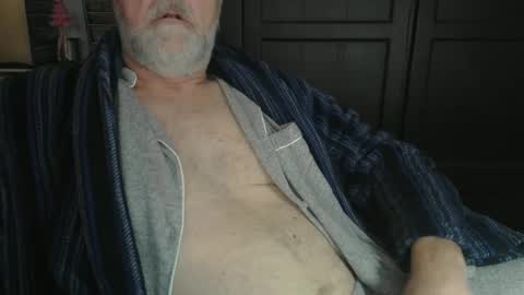 Snapshot of bendrinkin chatting on 02.03.25 bendrinkin online show from 02.03.25