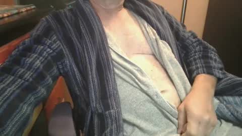 Snapshot of bendrinkin chatting on 09.09.25 bendrinkin online show from 09.09.25