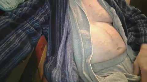 Snapshot of bendrinkin chatting on 10.24.25 bendrinkin online show from 10.24.25