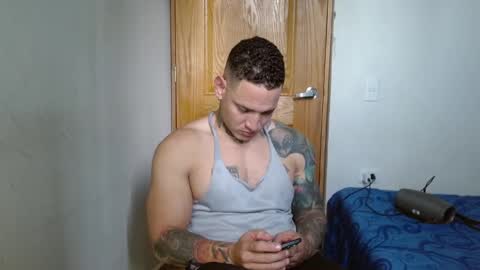 Snapshot of benjamin_isaac chatting on 01.11.25 benjamin_isaac online show from 01.11.25