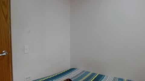 Snapshot of benjamin_isaac chatting on 10.29.25 benjamin_isaac online show from 10.29.25