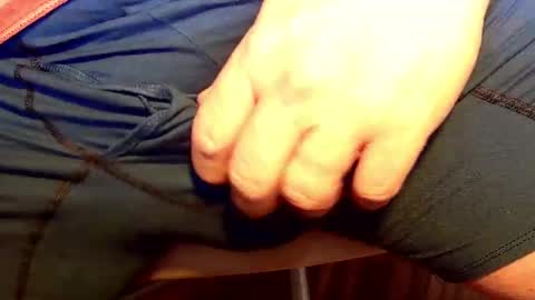 Snapshot of bentley507070 chatting on 11.17.25 Ben online show from 11.17.25