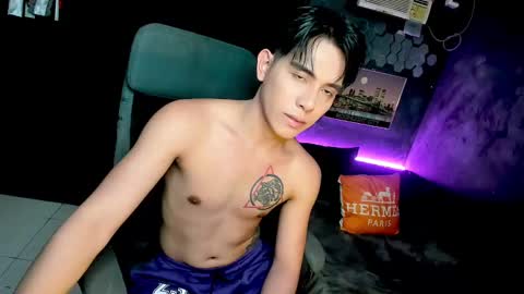 Snapshot of bentlyfuck chatting on 12.14.24 bentlyfuck online show from 12.14.24