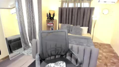 Snapshot of bentlyfuck chatting on 03.03.25 bentlyfuck online show from 03.03.25