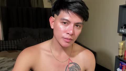 Snapshot of bentlyfuck chatting on 09.18.25 bentlyfuck online show from 09.18.25