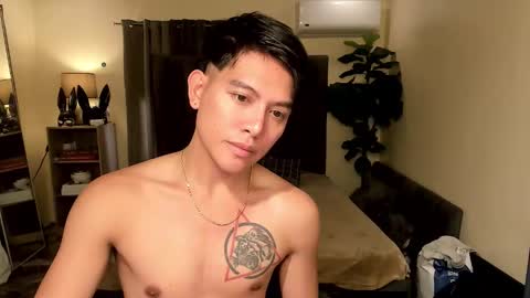 Snapshot of bentlyfuck chatting on 09.22.25 bentlyfuck online show from 09.22.25