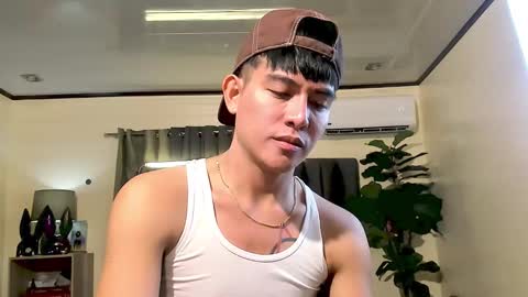 Snapshot of bentlyfuck chatting on 10.19.25 bentlyfuck online show from 10.19.25