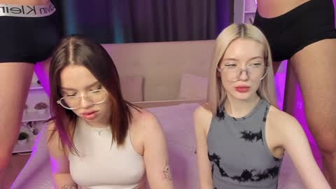 Snapshot of best_trip chatting on 02.03.25 Danny and Kira online show from 02.03.25