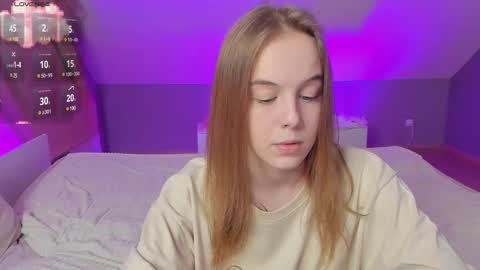 Snapshot of best_trip chatting on 03.11.25 Danny and Kira online show from 03.11.25