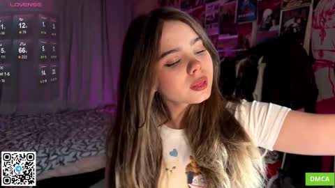 Emily  Stream every day  online show from 10.17.25