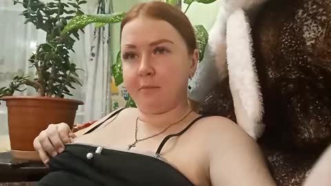 Snapshot of bettyurbane chatting on 01.12.25 Mila Sweet online show from 01.12.25