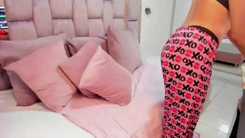 biancaa_naviss online show from 11.06.25