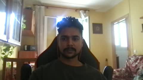 Snapshot of bigbrown_boy chatting on 09.23.25 bigbrown_boy online show from 09.23.25