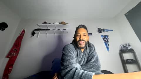 Snapshot of bigdinca chatting on 10.15.25 bigdinca online show from 10.15.25