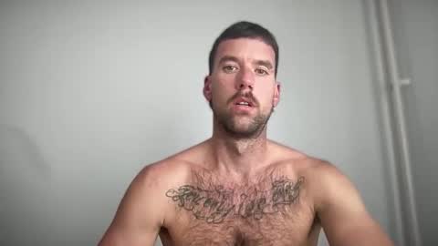 Snapshot of bigmachinejack chatting on 10.08.25 bigmachinejack online show from 10.08.25