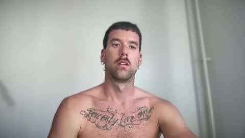 Snapshot of bigmachinejack chatting on 10.24.25 bigmachinejack online show from 10.24.25