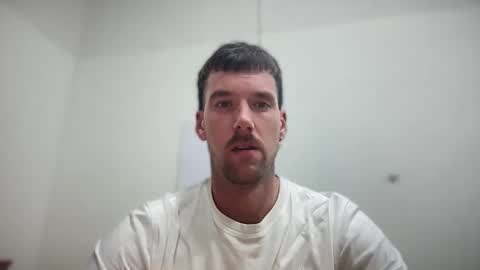 Snapshot of bigmachinejack chatting on 11.03.25 bigmachinejack online show from 11.03.25