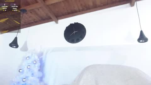 Snapshot of bigzehuz chatting on 12.01.24 andres online show from 12.01.24