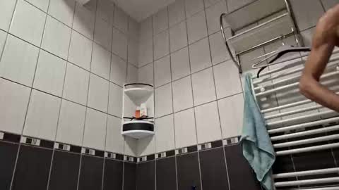 Snapshot of bisexdadd chatting on 12.18.24 bisexdadd online show from 12.18.24