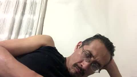 Snapshot of bisexmangenx chatting on 10.18.25 Manu O online show from 10.18.25