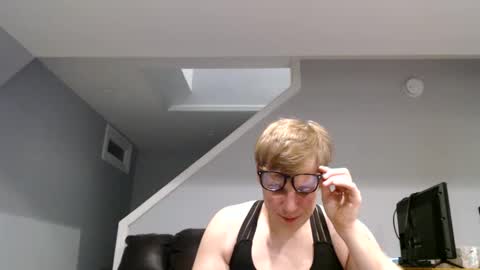 Snapshot of bittyboiii chatting on 09.20.25 BittyBoi online show from 09.20.25