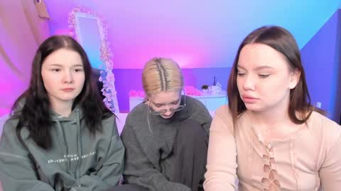 Snapshot of bjliki chatting on 01.28.25 Julia online show from 01.28.25