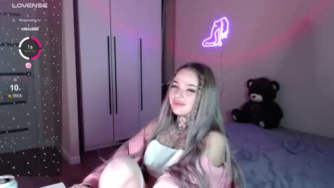 Snapshot of bklfeya chatting on 11.08.25 bklfeya online show from 11.08.25