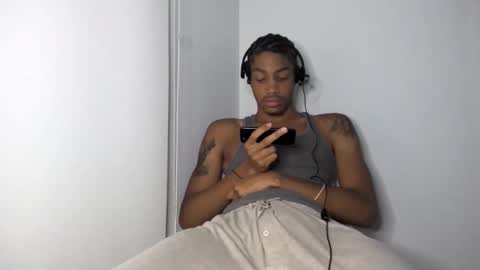Snapshot of blackbulltitus chatting on 10.01.25 BlackBullTitus online show from 10.01.25