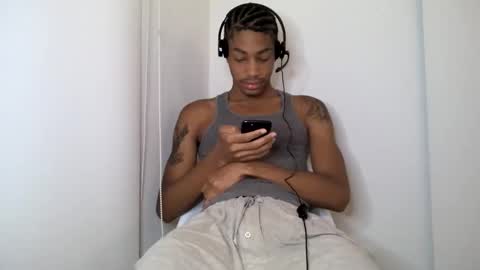 Snapshot of blackbulltitus chatting on 10.02.25 BlackBullTitus online show from 10.02.25