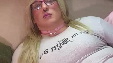 Snapshot of blakelytgirl chatting on 02.05.25 Blakely Morningstar online show from 02.05.25