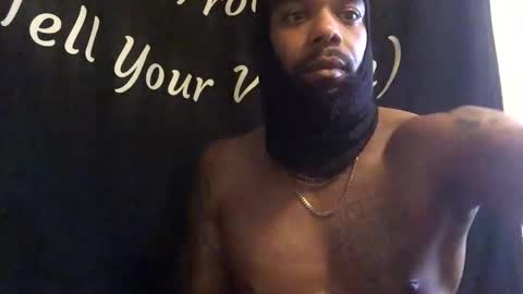 Snapshot of blksurfher chatting on 12.28.24 blksurfher online show from 12.28.24