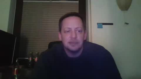 Snapshot of blonde32m chatting on 01.01.25 blonde32m online show from 01.01.25