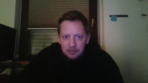 Snapshot of blonde32m chatting on 02.18.25 blonde32m online show from 02.18.25