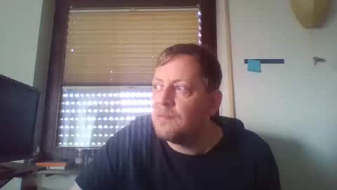 Snapshot of blonde32m chatting on 03.01.25 blonde32m online show from 03.01.25