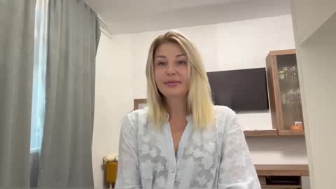 blondie_xoxoxo online show from 10.01.25