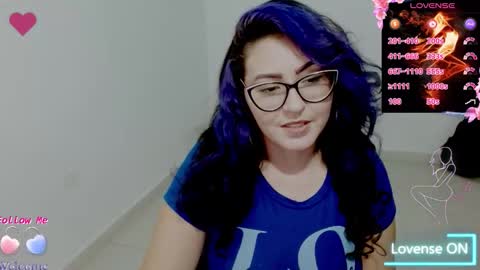 Snapshot of blue_dance chatting on 10.20.25 susan  online show from 10.20.25