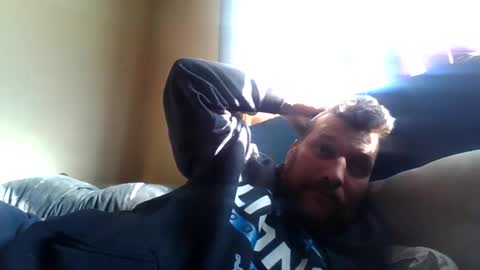 bluedemoneyes1986 online show from 02.25.25