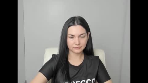 Snapshot of blum_kelly chatting on 10.03.25 Kelly online show from 10.03.25