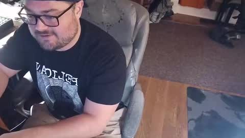 Snapshot of bnitehawk1234 chatting on 09.15.25 harry cockins online show from 09.15.25