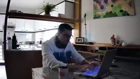 Snapshot of bobber_30 chatting on 11.15.25 Bobber online show from 11.15.25