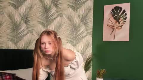 Snapshot of boldbutterfly chatting on 11.03.25 Kira online show from 11.03.25