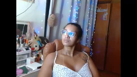 Snapshot of bonvivantb chatting on 02.24.25 Queen Bon Vivantt online show from 02.24.25